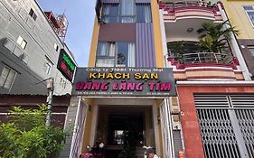 Khách sạn Bằng Lăng Tím